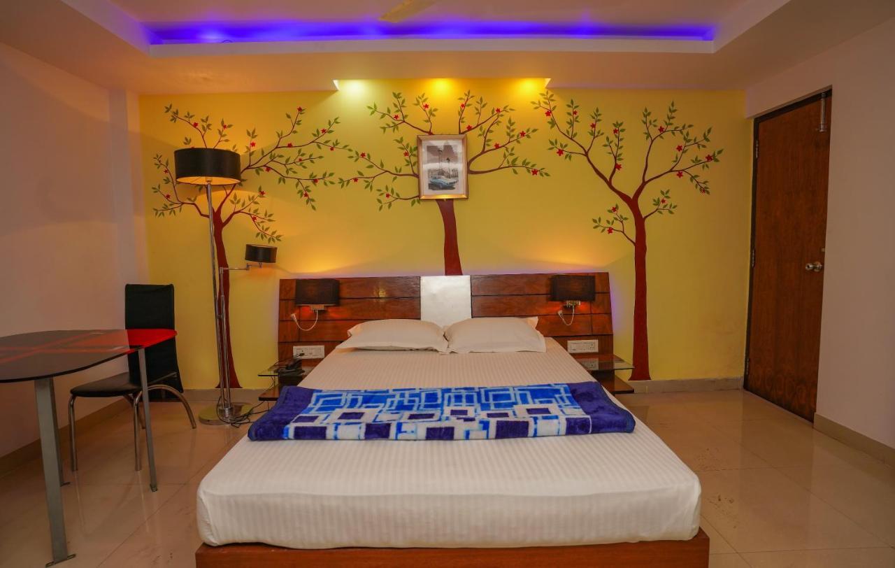 Park Land Hotel Durgāpur Esterno foto